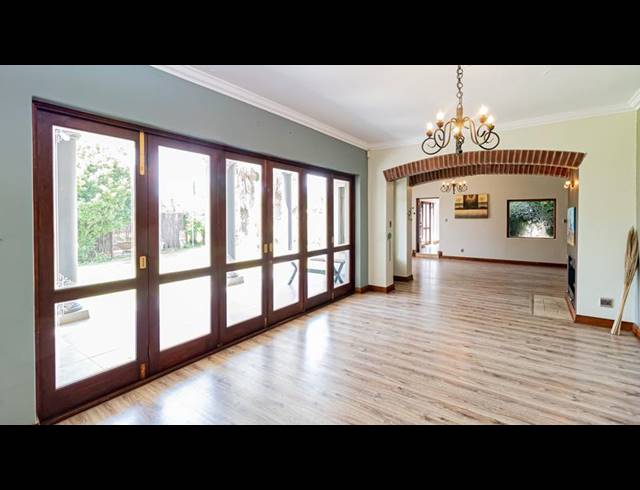 5 BEDROOM PROPERTY TO RENT IN IRENE GLEN